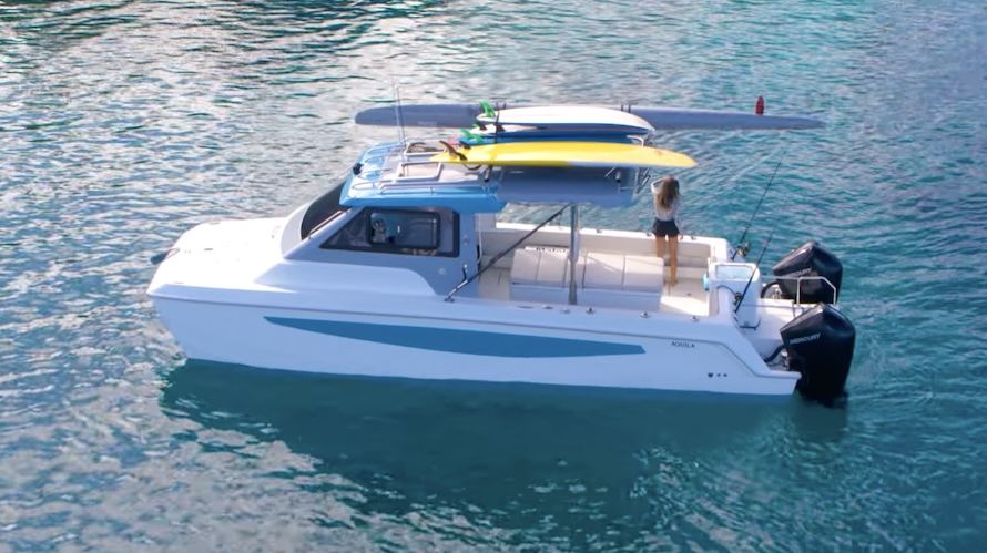 Aquila 28 Molokai Cuddy