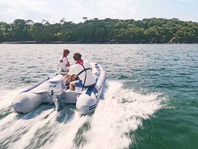 Lagana i kompaktna podnica -trup